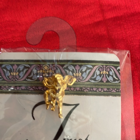 Pin - Picture 2 of 2